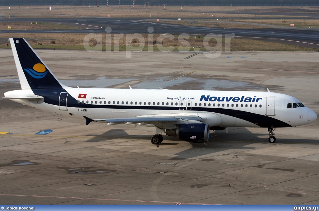 TS-INI, Airbus A320-200, Nouvelair