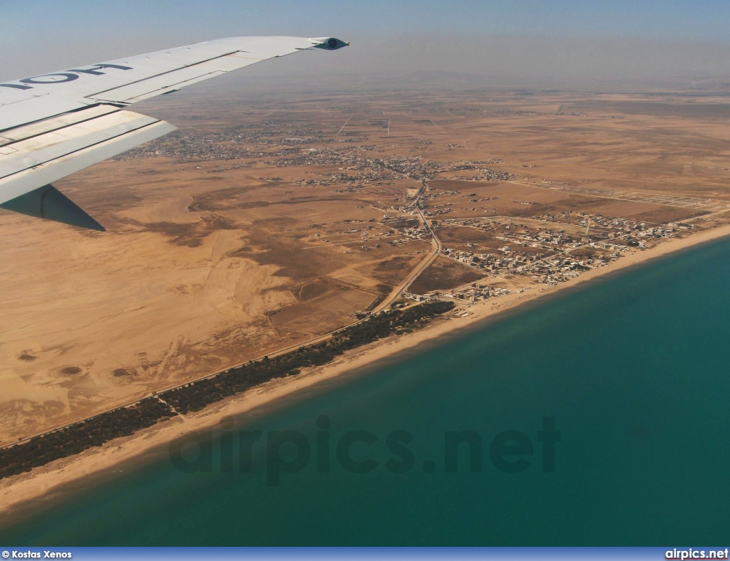 TS-IOH, Boeing 737-500, Tunis Air