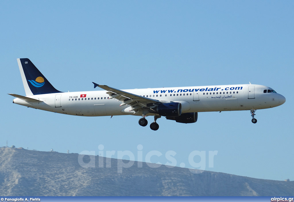 TS-IQB, Airbus A321-200, Nouvelair