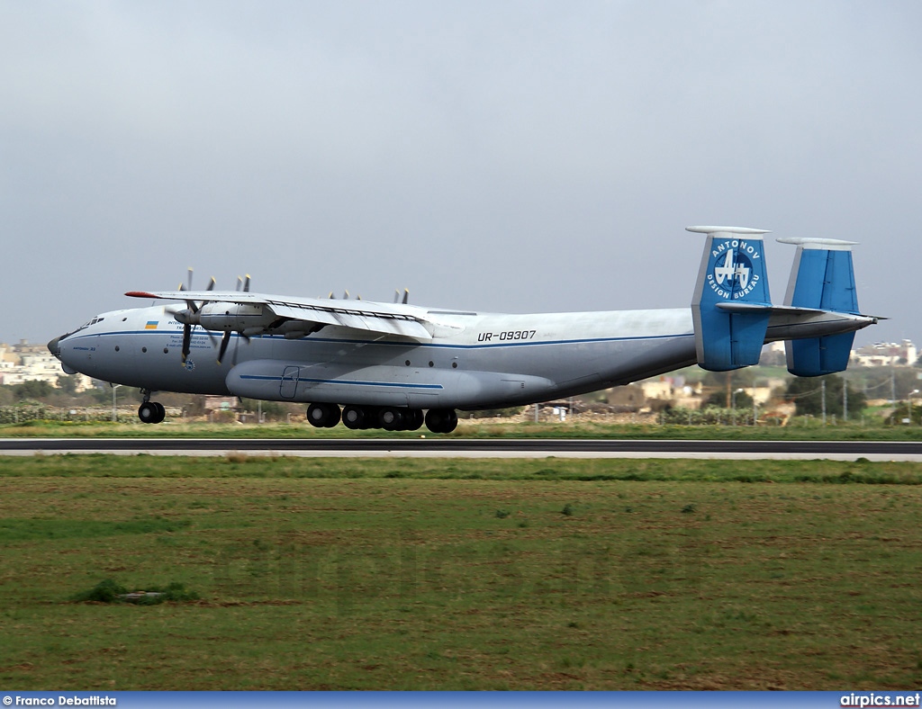 UR-09307, Antonov An-22 Antei, Antonov