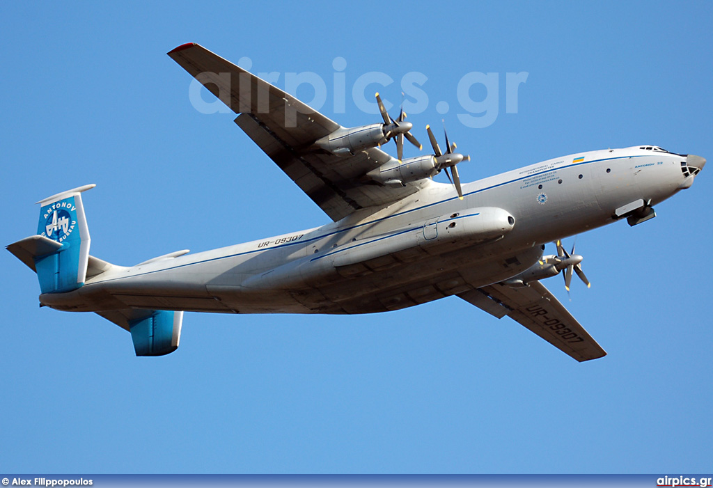 UR-09307, Antonov An-22 Antei, Antonov