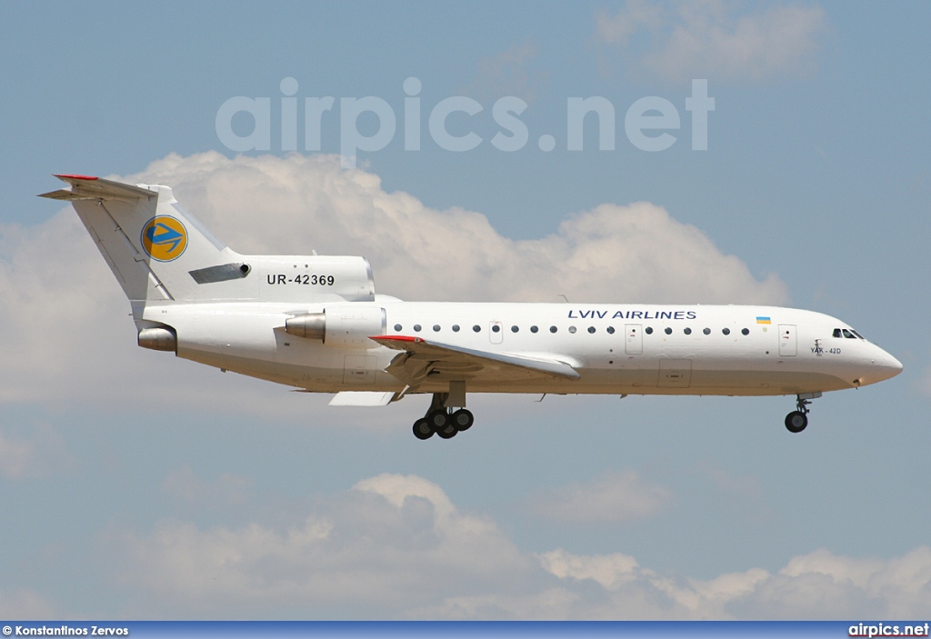 UR-42369, Yakovlev Yak-42-D, Lviv Airlines