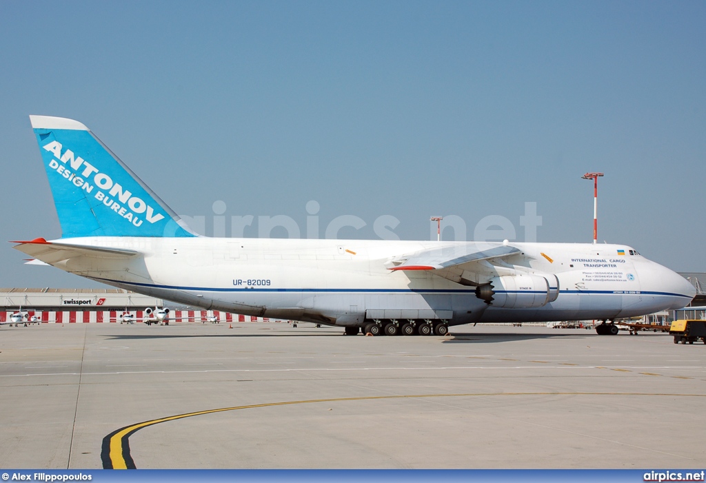 UR-82009, Antonov An-124-100 Ruslan, Antonov