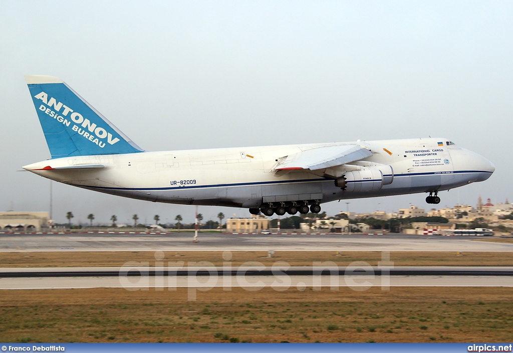 UR-82009, Antonov An-124-100 Ruslan, Antonov