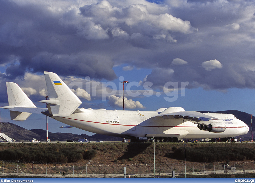 UR-82060, Antonov An-225 Mriya, Antonov