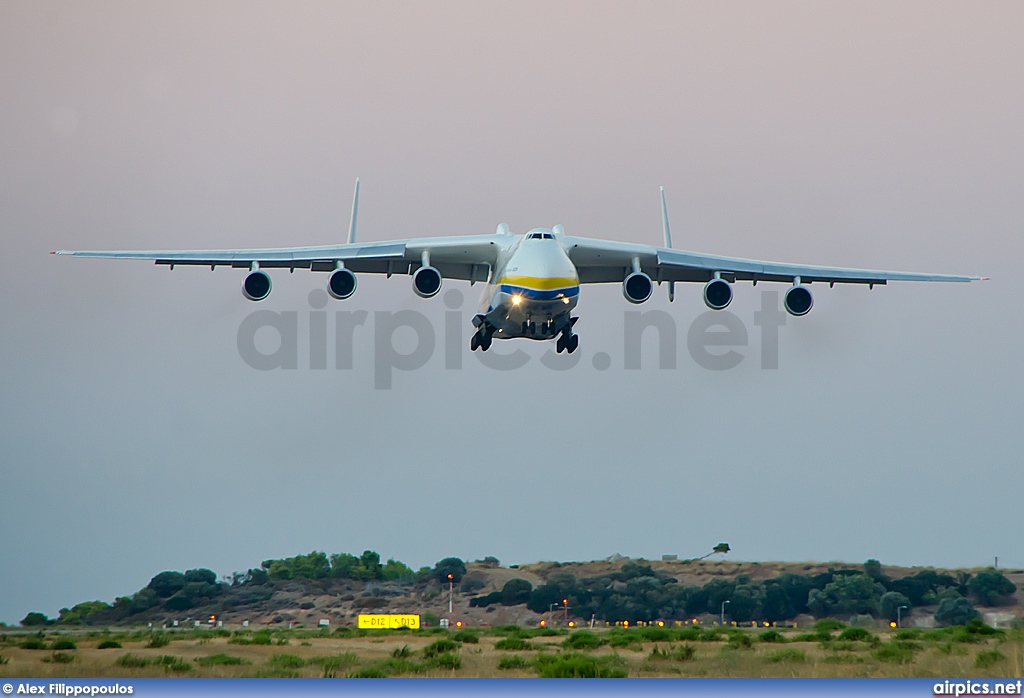 UR-82060, Antonov An-225 Mriya, Antonov