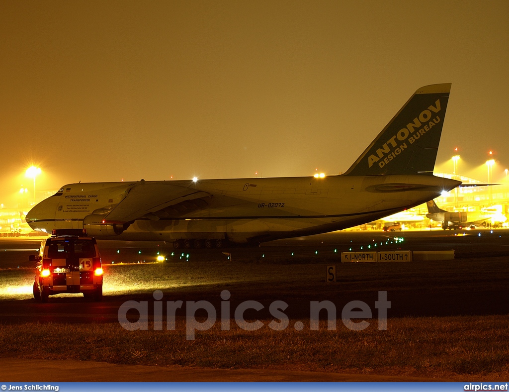 UR-82072, Antonov An-124-100 Ruslan, Antonov