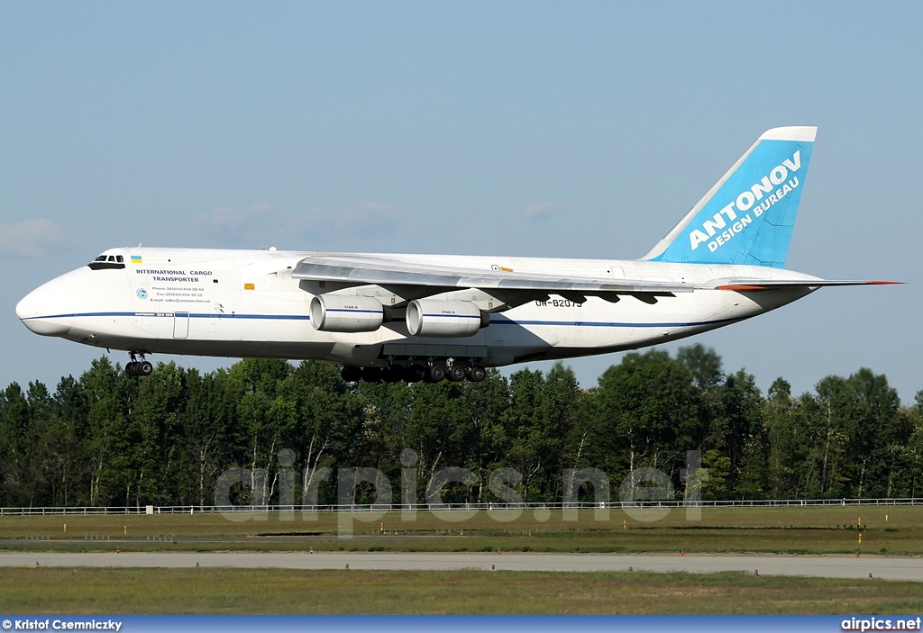 UR-82073, Antonov An-124-100 Ruslan, Antonov