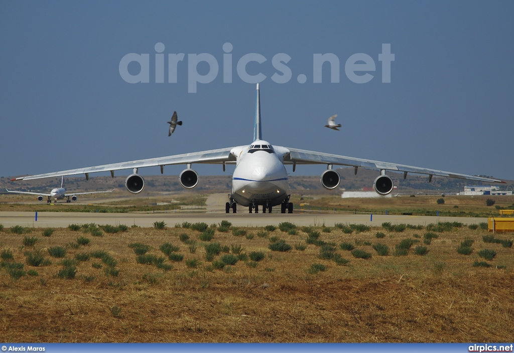 UR-82073, Antonov An-124-100 Ruslan, Antonov