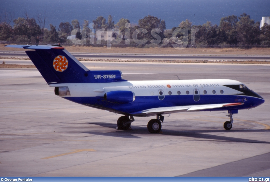 UR-87591, Yakovlev Yak-40, UES Avia