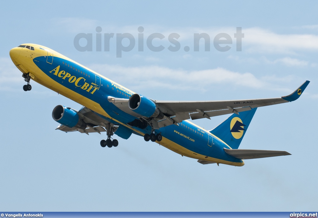 UR-AAH, Boeing 767-300ER, Aerosvit Airlines