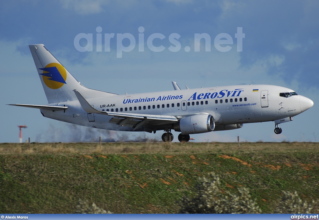 UR-AAK, Boeing 737-500, Aerosvit Airlines