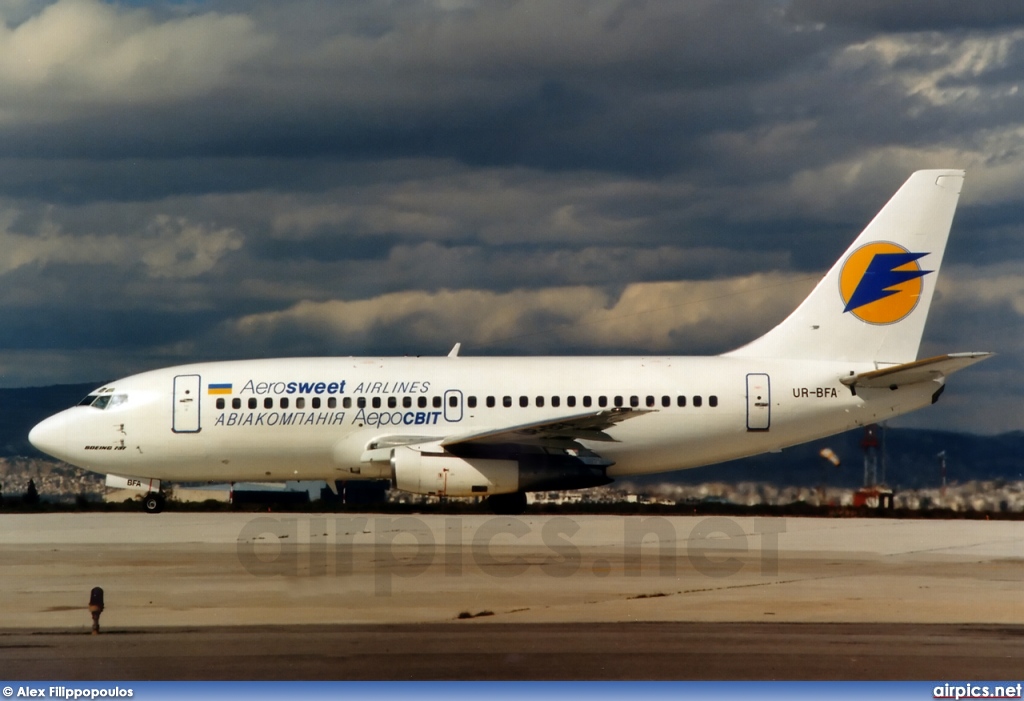 UR-BFA, Boeing 737-200Adv, Aerosweet Airlines