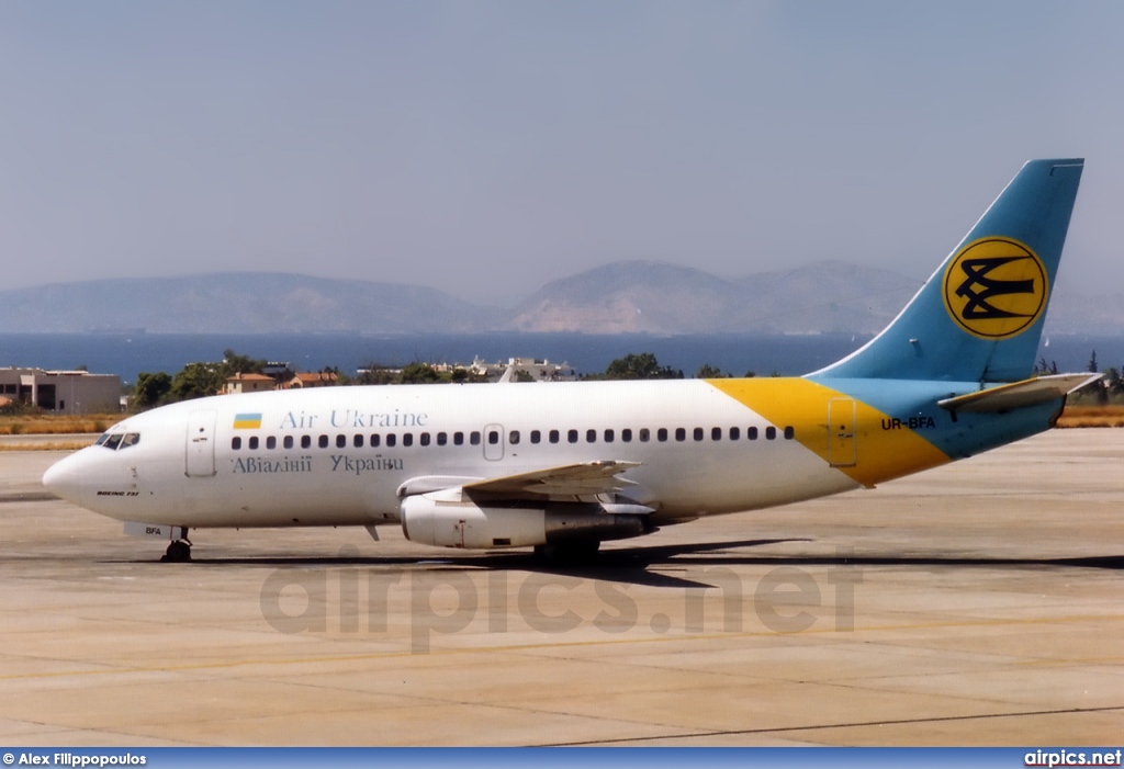 UR-BFA, Boeing 737-200Adv