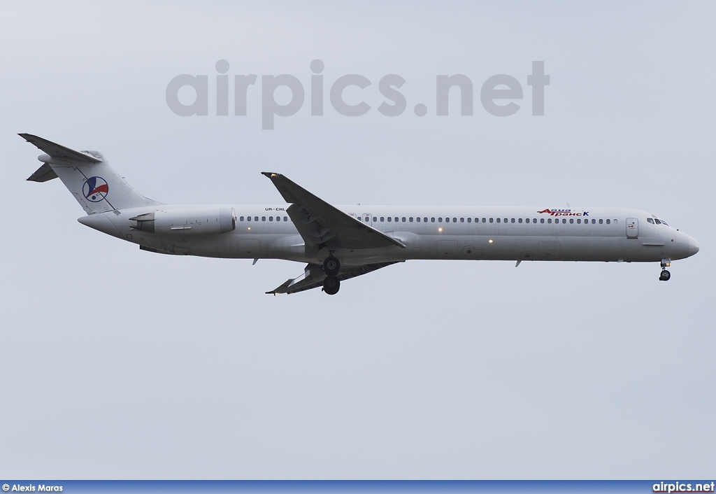 UR-CHL, McDonnell Douglas MD-83, Aviatrans K