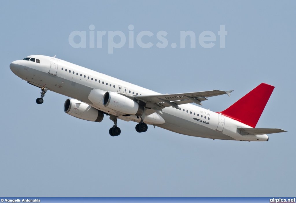 UR-CJO, Airbus A320-200, Khors Air