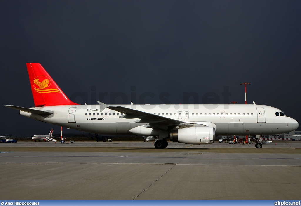 UR-CJO, Airbus A320-200, Untitled