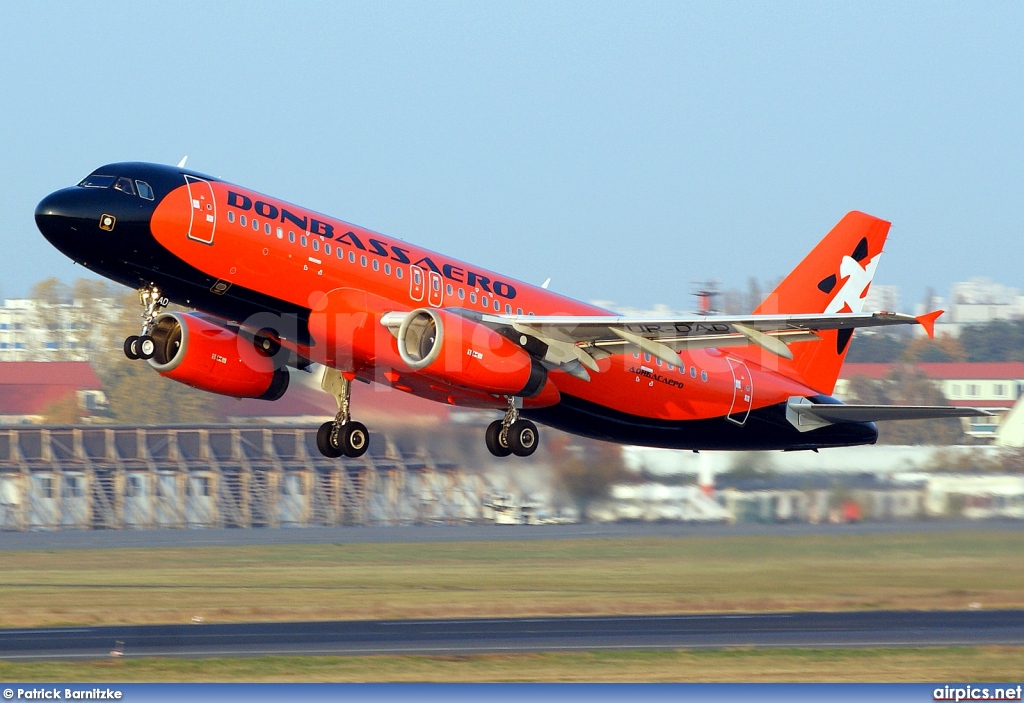 UR-DAD, Airbus A320-200, Donbassaero