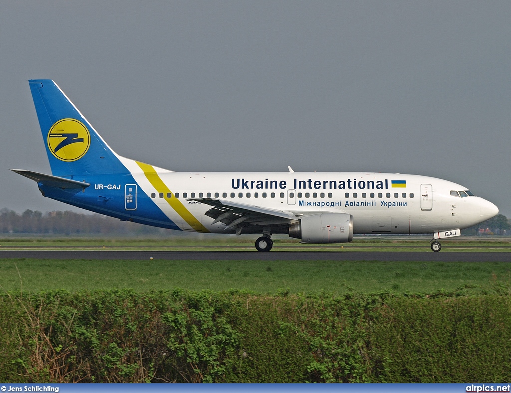 UR-GAJ, Boeing 737-500, Ukraine International Airlines