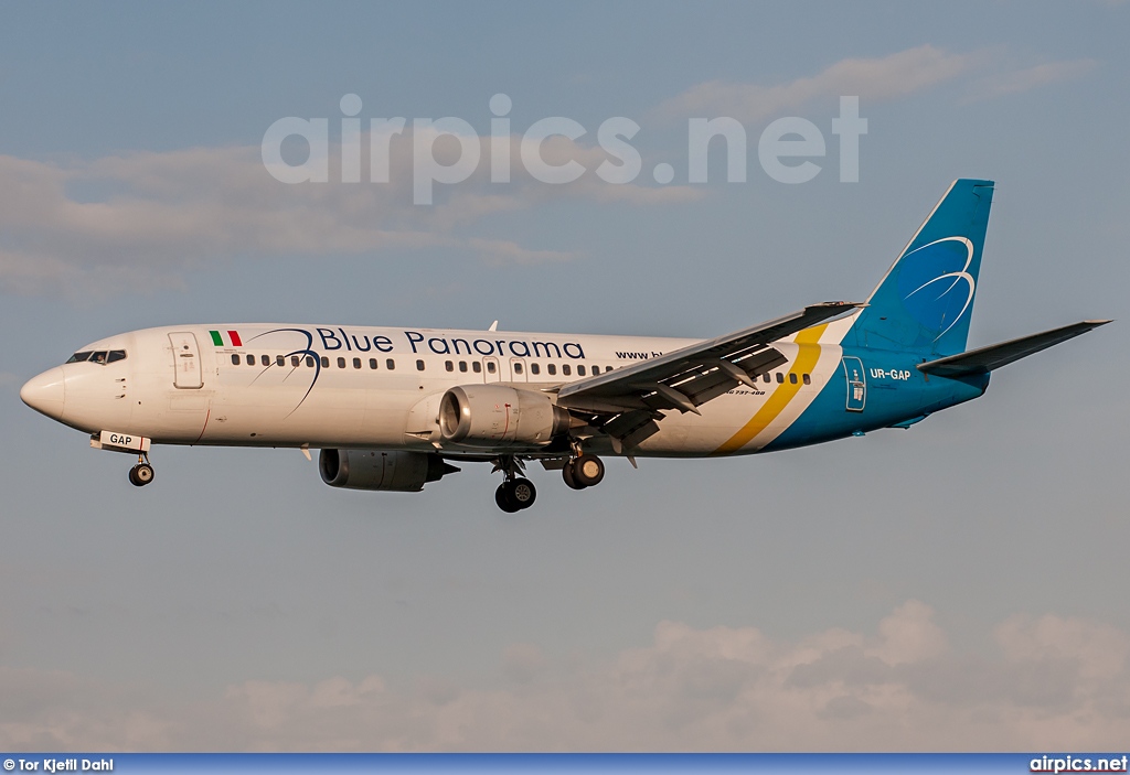 UR-GAP, Boeing 737-400, Blue Panorama