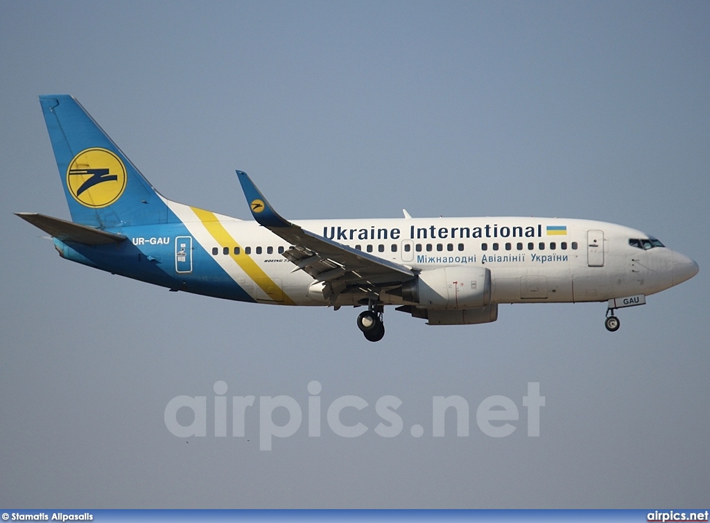 UR-GAU, Boeing 737-500, Ukraine International Airlines