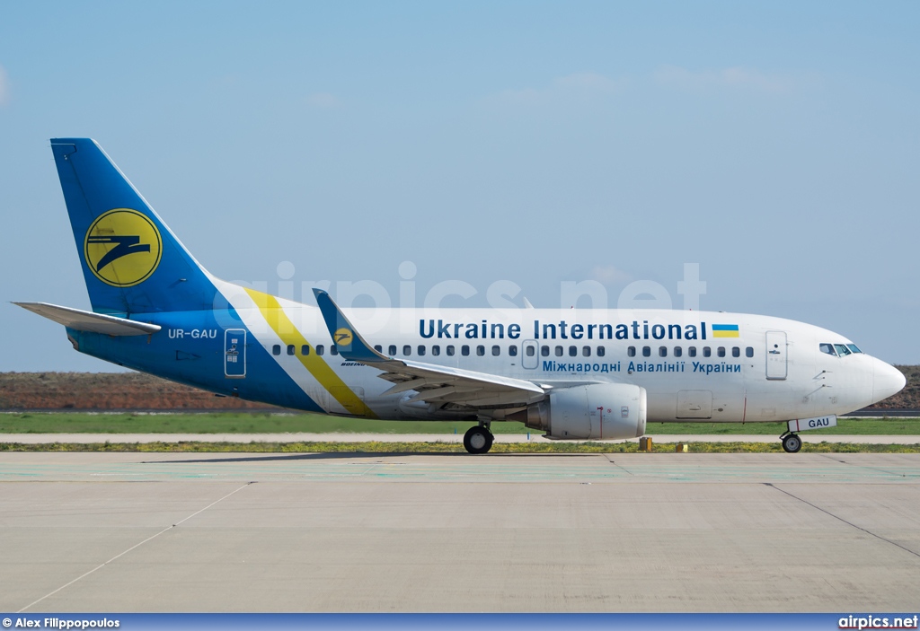 UR-GAU, Boeing 737-500, Ukraine International Airlines
