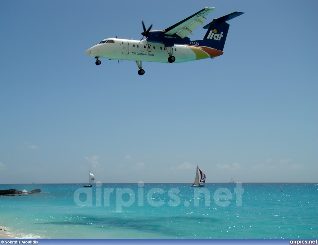 V2-LDU, De Havilland Canada DHC-8-100 Dash 8, LIAT