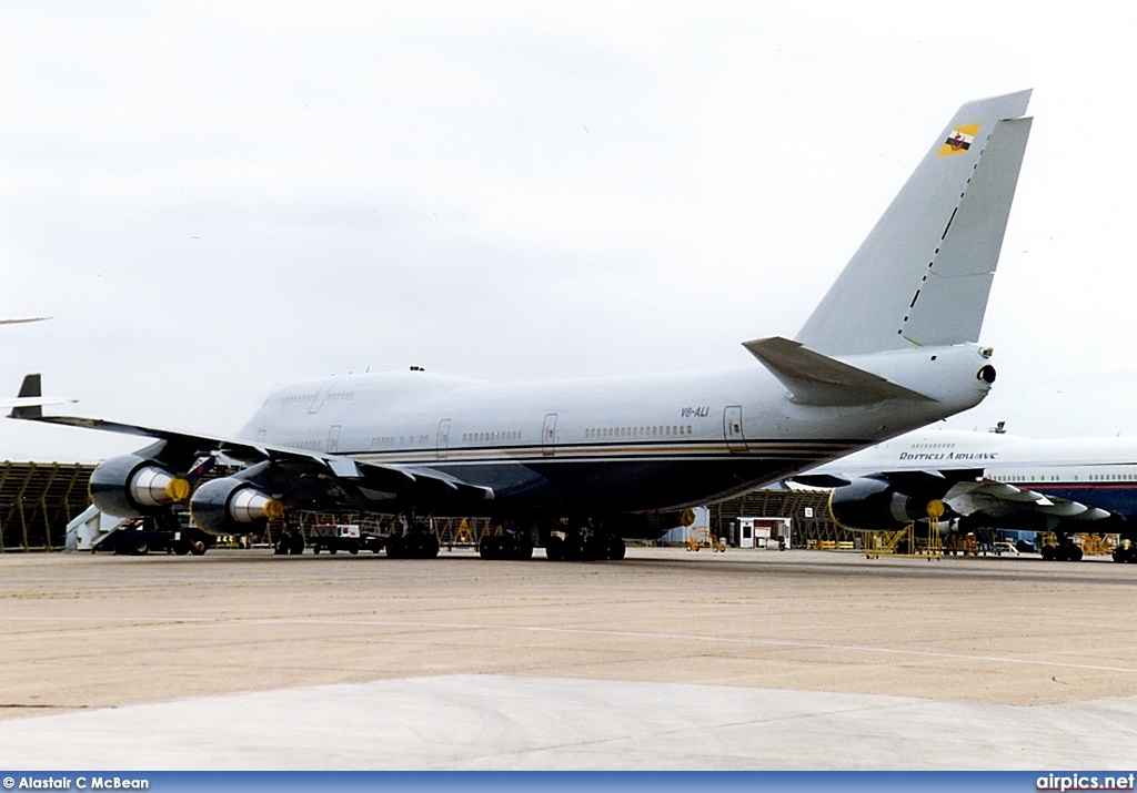 V8-ALI, Boeing 747-400, Brunei Royal Flight