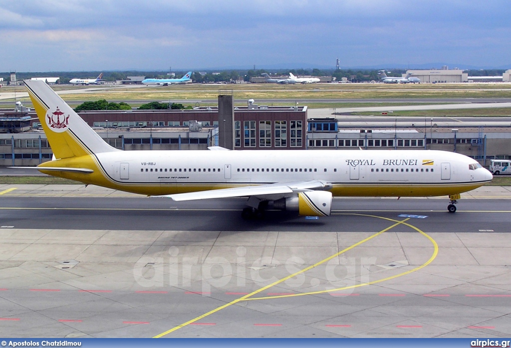 V8-RBJ, Boeing 767-300ER, Royal Brunei