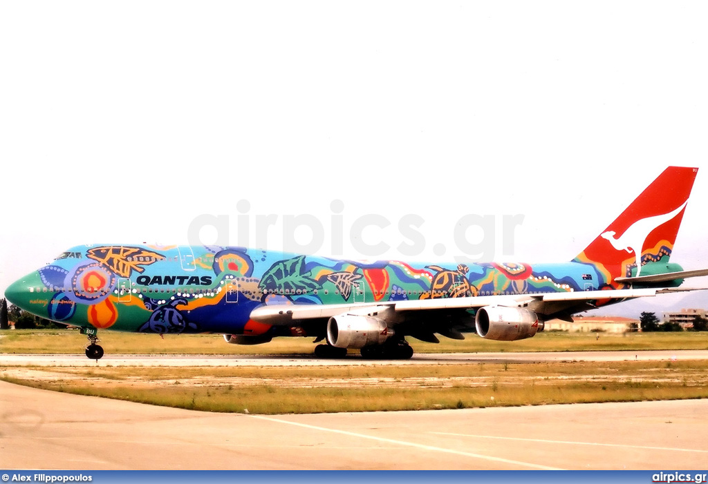 VH-EBU, Boeing 747-300, Qantas