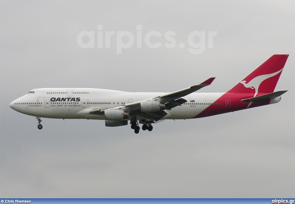 VH-OJT, Boeing 747-400, Qantas