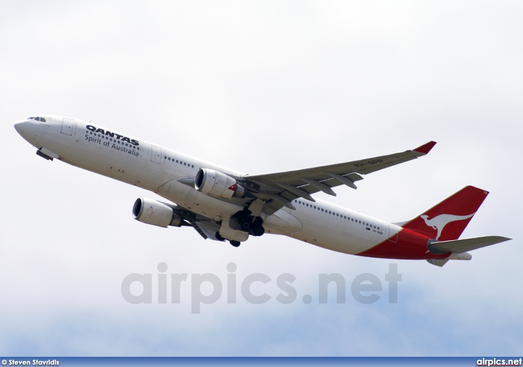 VH-QPB, Airbus A330-300, Qantas