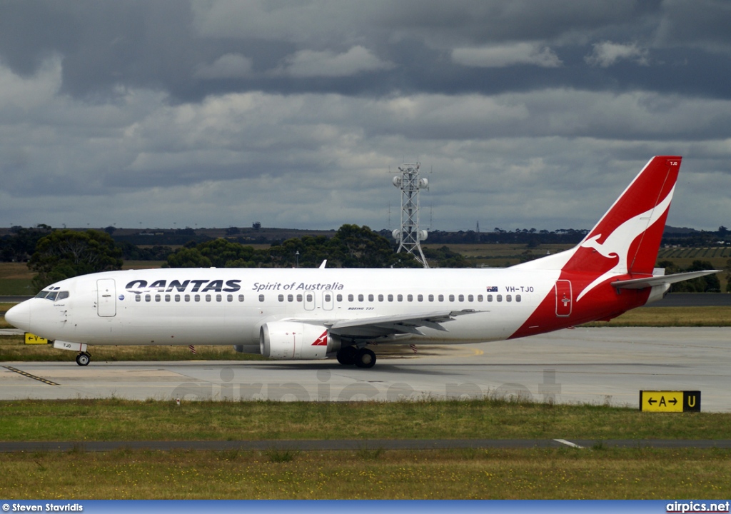 VH-TJO, Boeing 737-400, Qantas