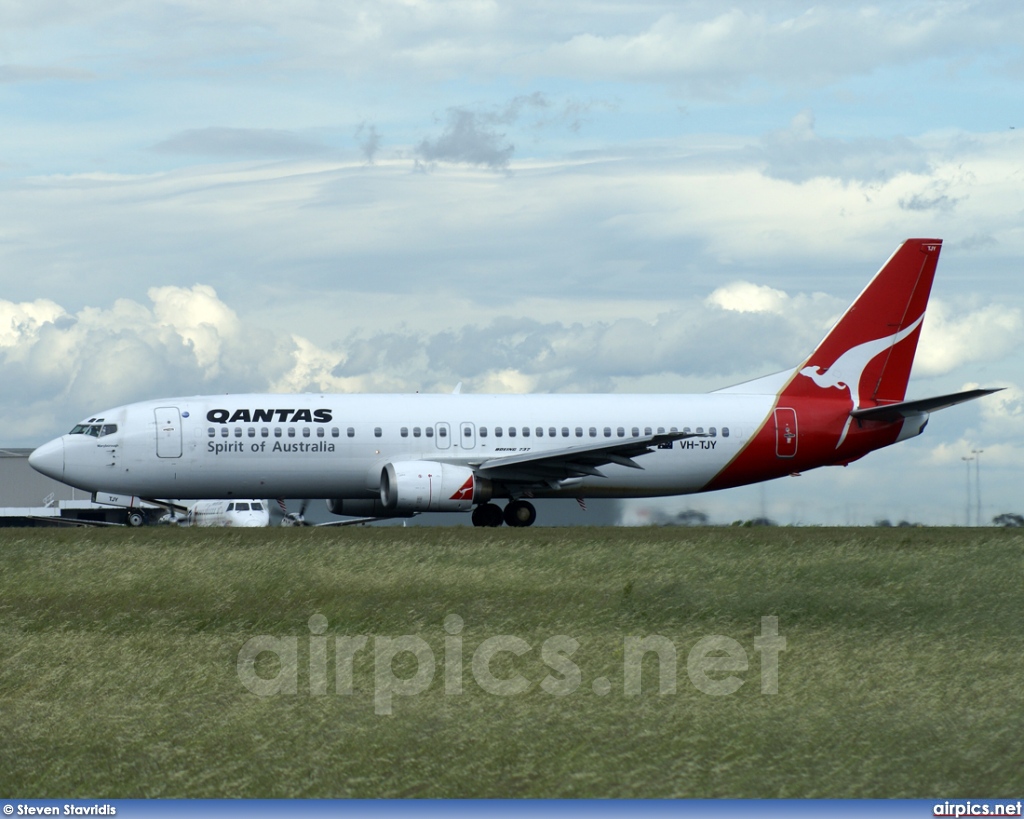 VH-TJY, Boeing 737-400, Qantas