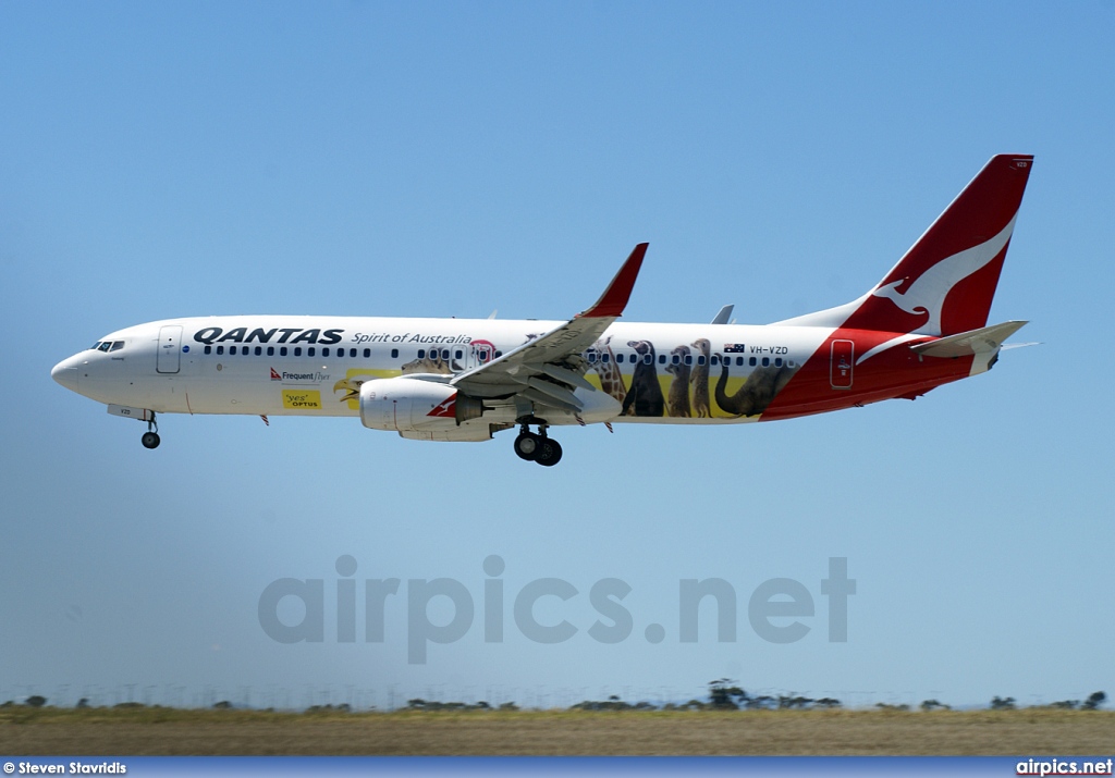 VH-VZD, Boeing 737-800, Qantas