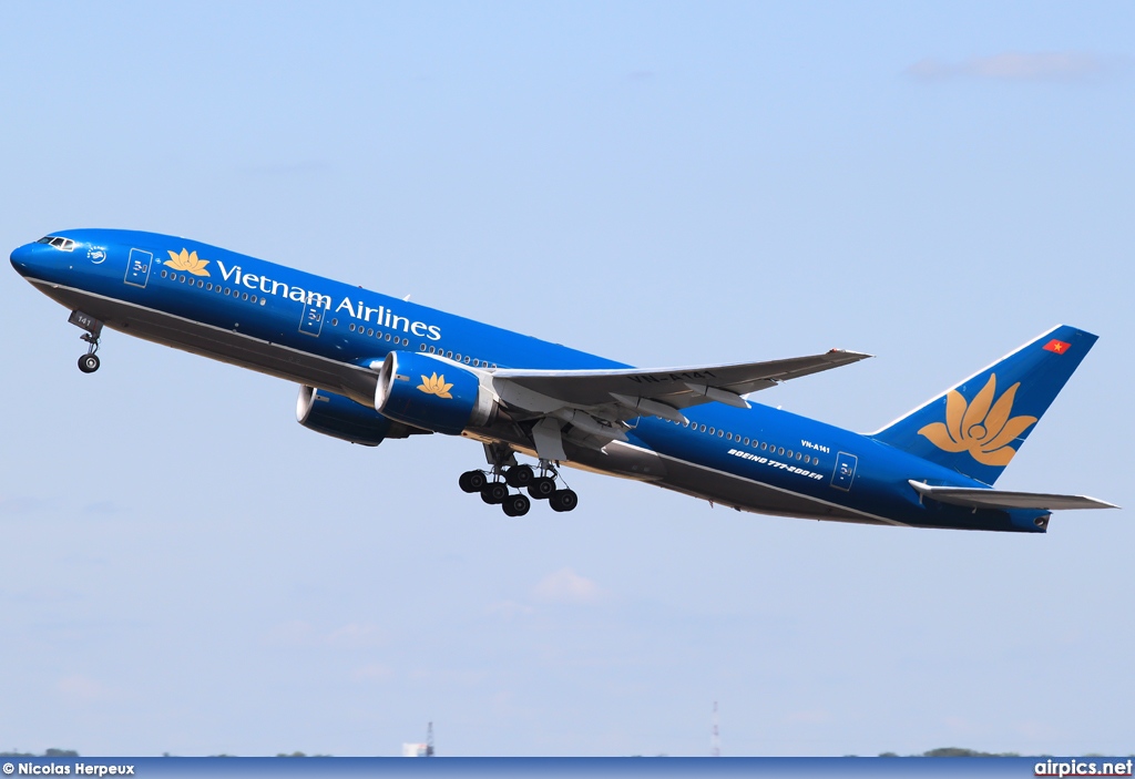 VN-A141, Boeing 777-200ER, Vietnam Airlines