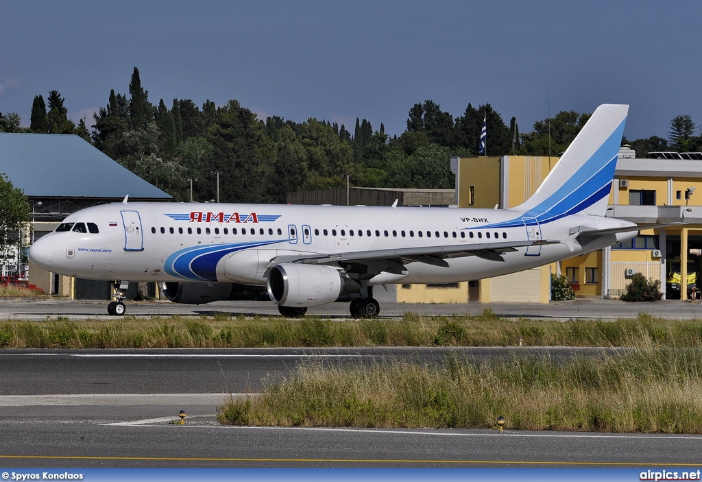 VP-BHX, Airbus A320-200, Yamal Airlines