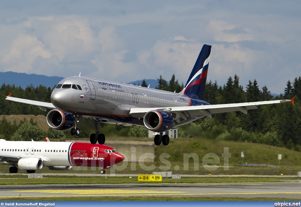 VP-BLL, Airbus A320-200, Aeroflot