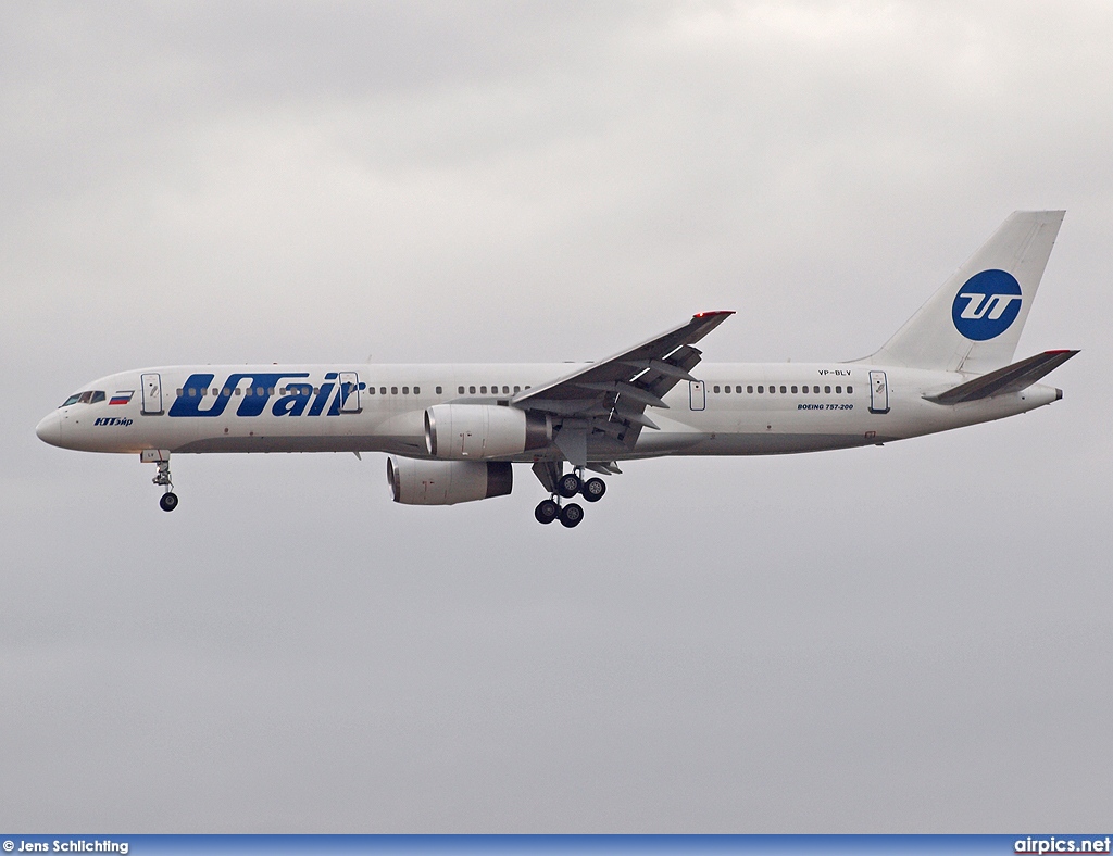 VP-BLV, Boeing 757-200, UTair