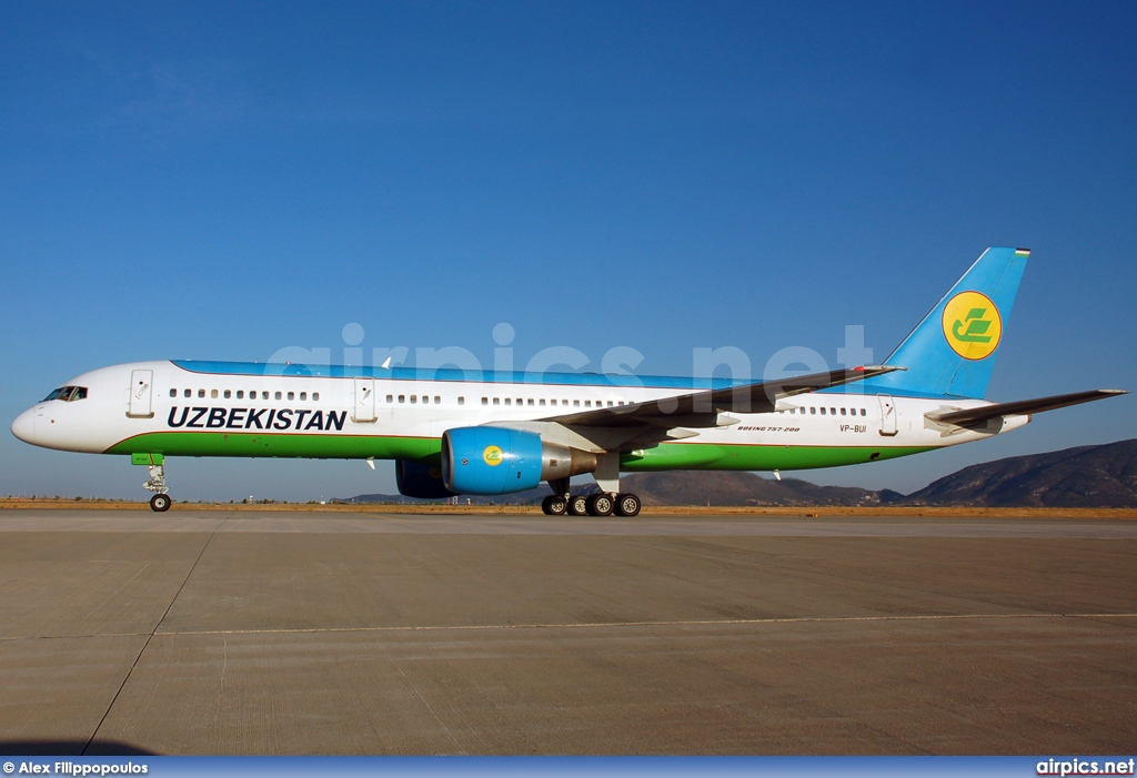 VP-BUI, Boeing 757-200, Uzbekistan Airways