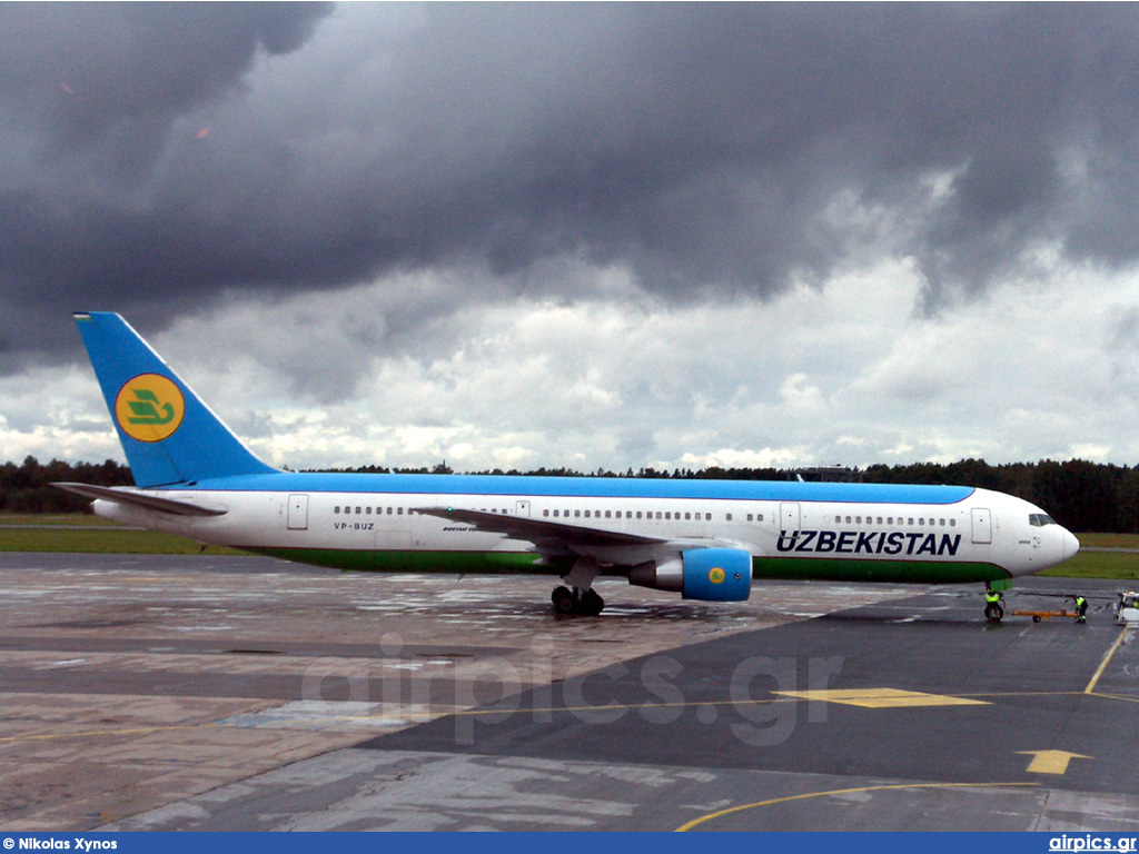 VP-BUZ, Boeing 767-300ER, Uzbekistan Airways