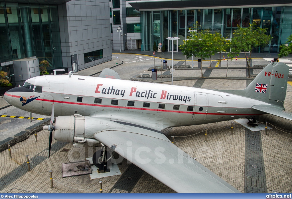 VR-HDA, Douglas C-47A Skytrain, Cathay Pacific