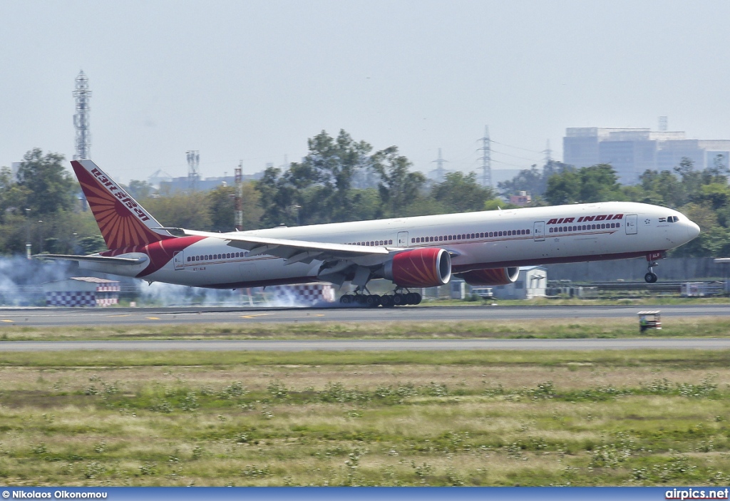 VT-ALR, Boeing 777-300, Air India