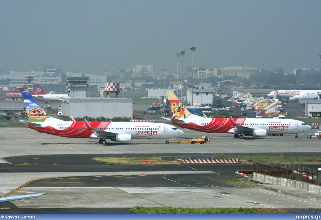 VT-AXQ, Boeing 737-800, Air India Express