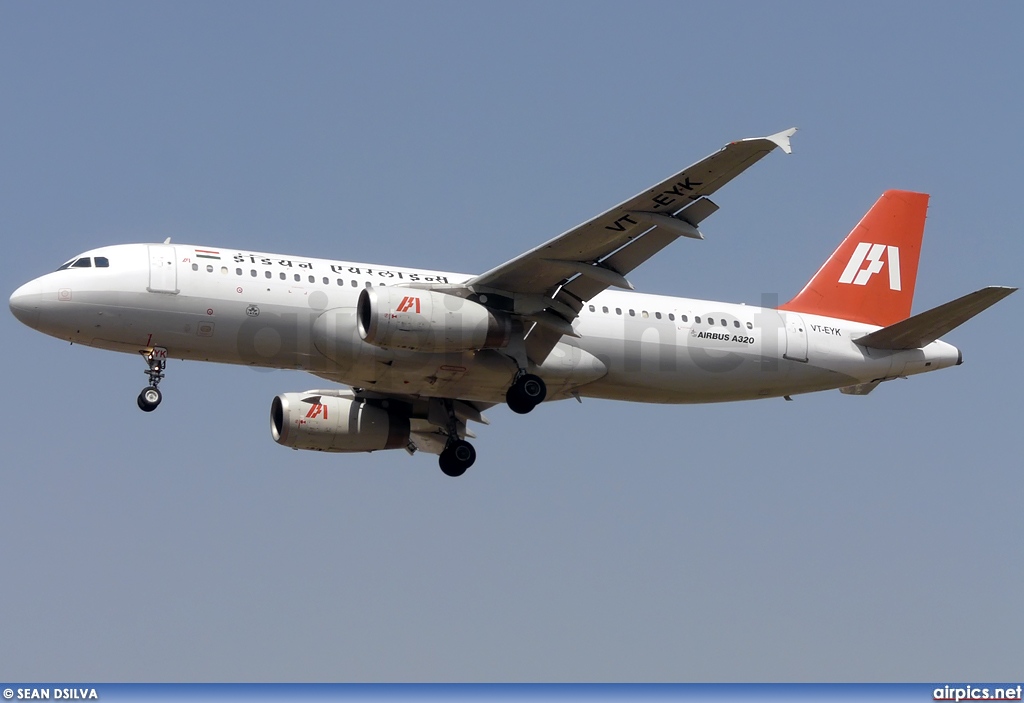 VT-EYK, Airbus A320-200, Indian Airlines