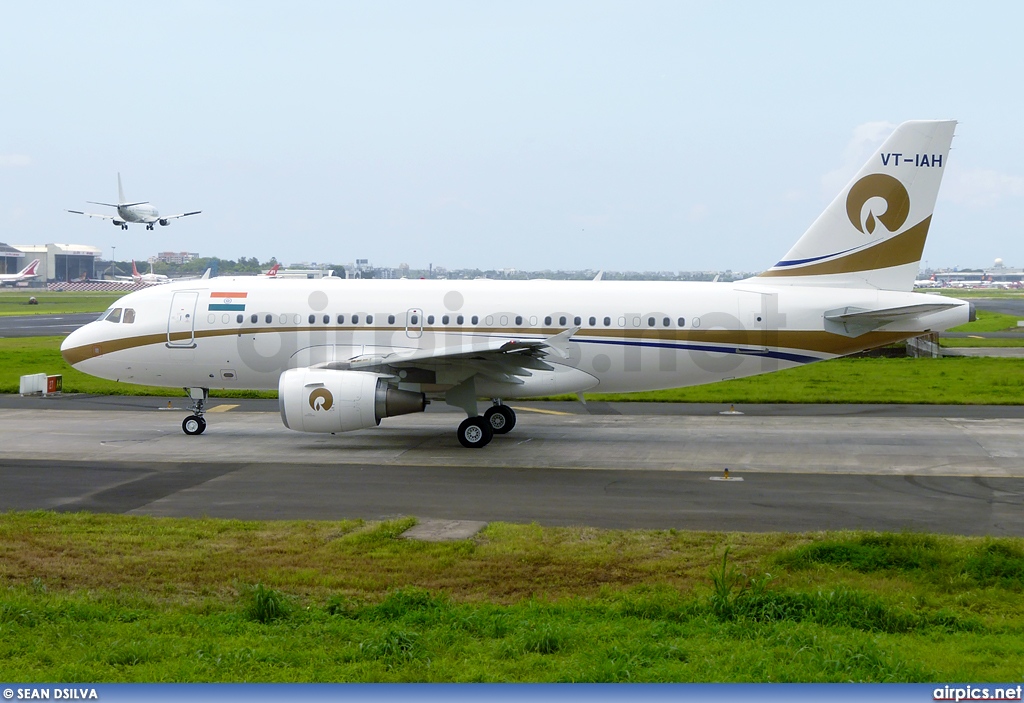 VT-IAH, Airbus A319-100CJ, Reliance Industries