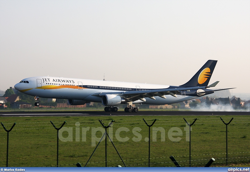 VT-JWU, Airbus A330-300, Jet Airways