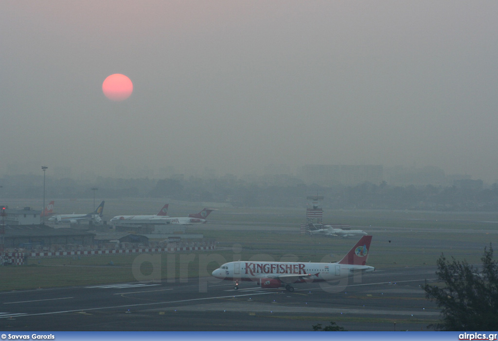 VT-KFI, Airbus A319-100, Kingfisher Airlines