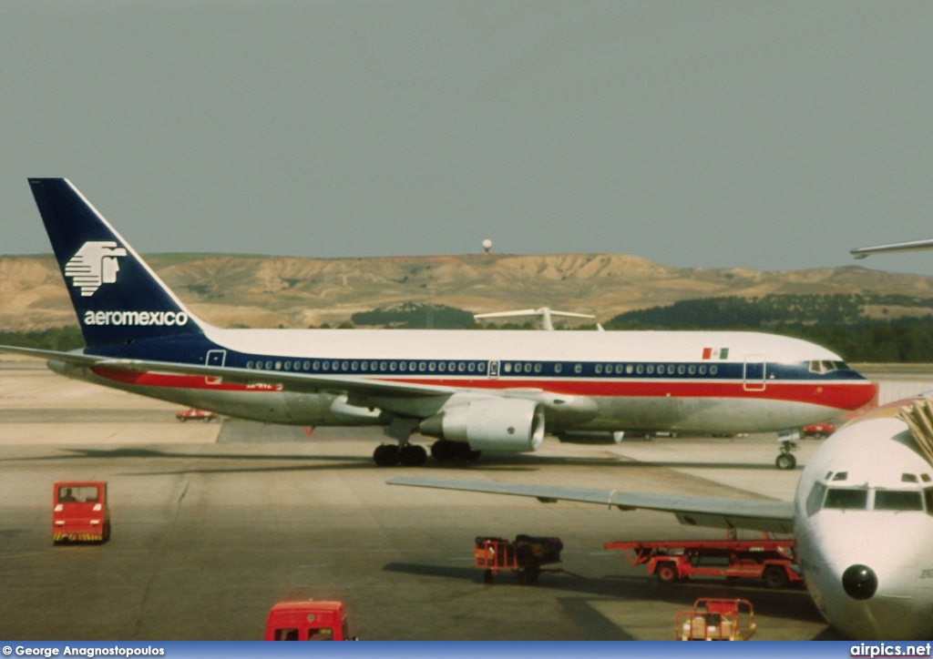 XA-RVZ, Boeing 767-200ER, Aeromexico