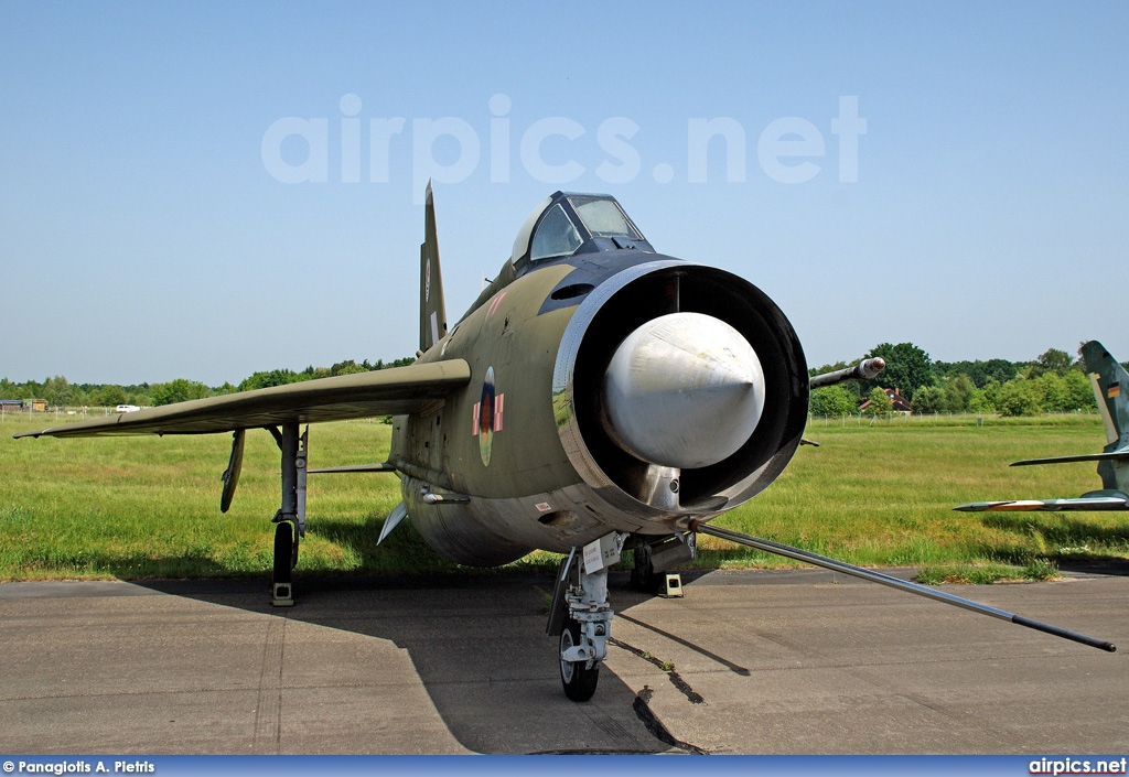 XN730, English Electric Lightning F2A, Royal Air Force